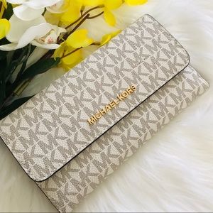 MICHAEL KORS LARGE TRIFOLD WALLET VANILLA LEATHER
